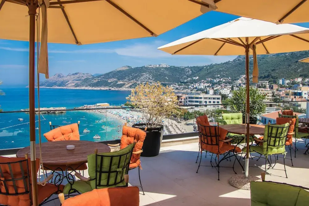 Beach & Waterfront