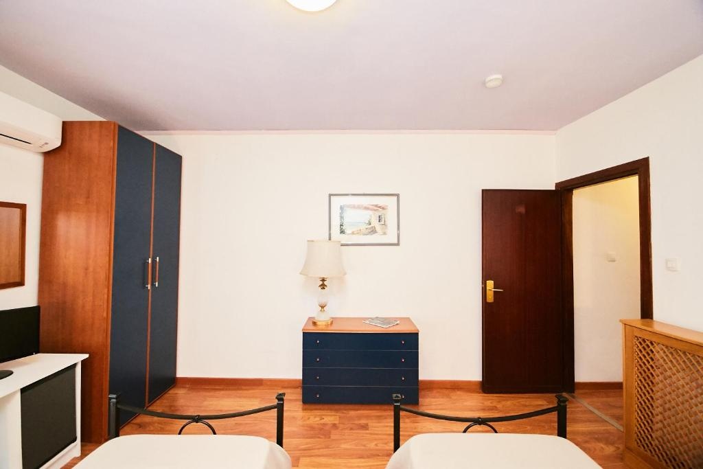 Hotel Enterprise - Chambres