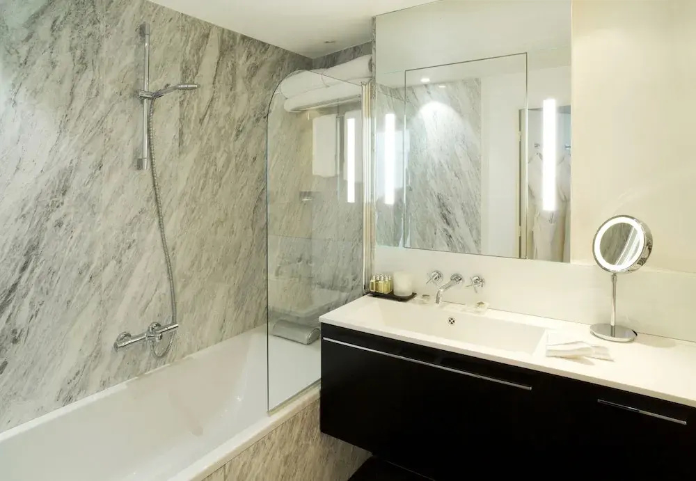 1 Bedroom Deluxe Apartment with city view