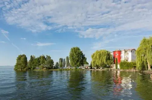 Beach & Waterfront