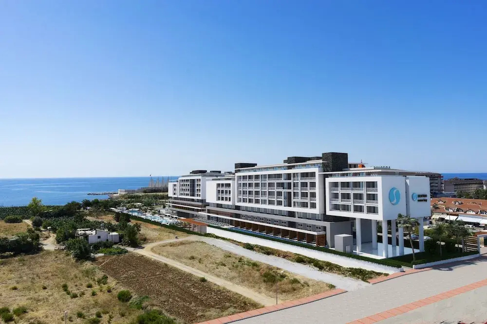 Beach & Waterfront