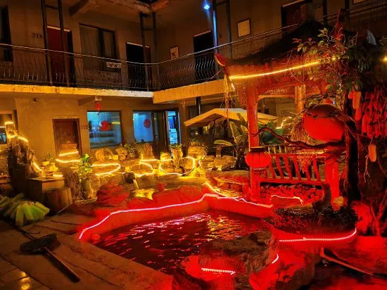 Lianchi Inn