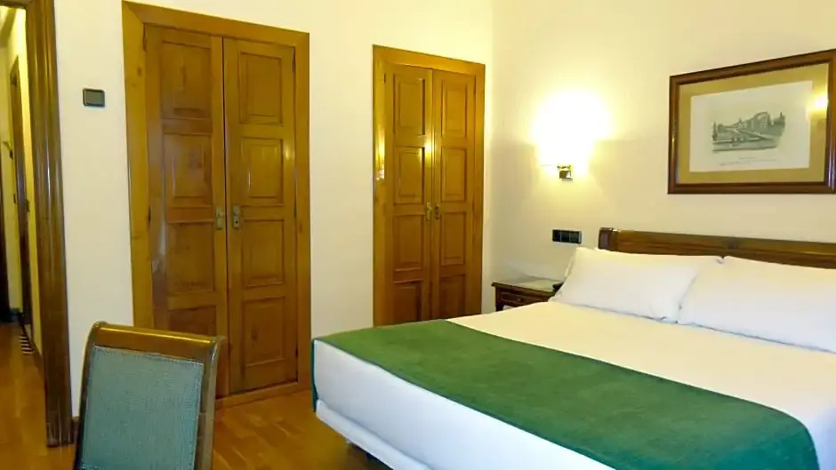 Economy room