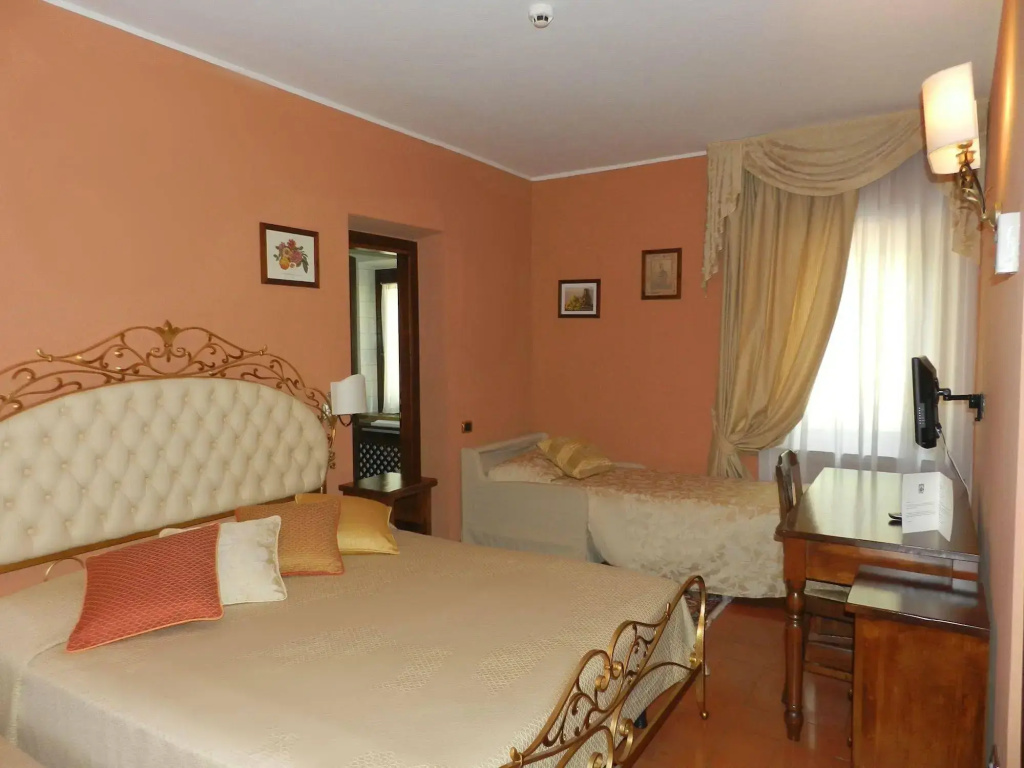 Hotel Torre Dei Calzolari Palace - фото 4
