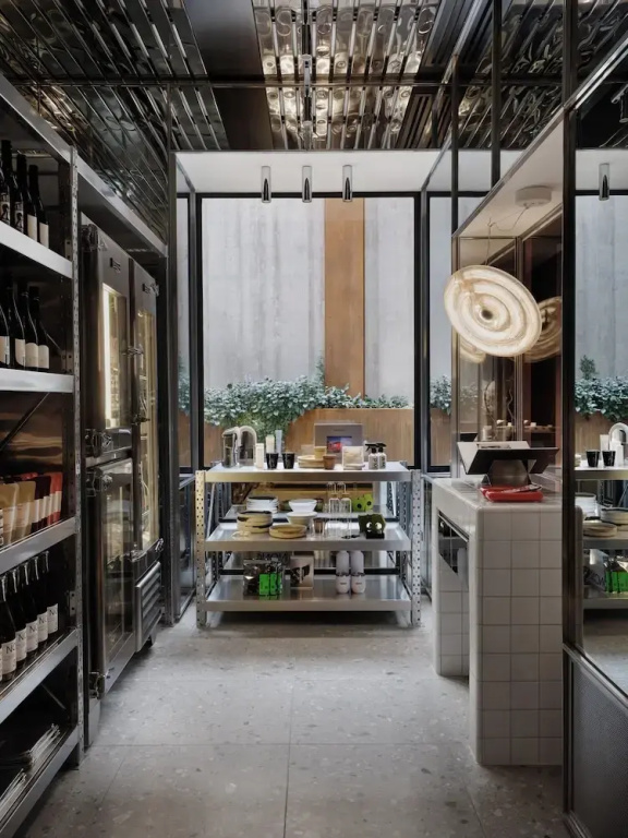 Food & Beverage