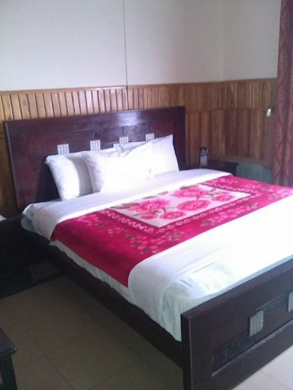 Deluxe Double room with balcony (full double bed)