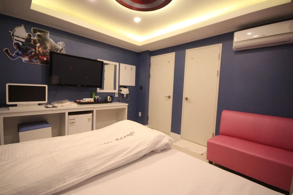 Hotel Savoy by null