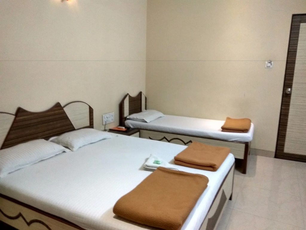 Hotel Broadway Colaba by null