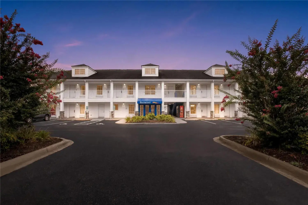 Baymont by Wyndham Forest City