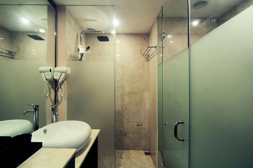 Grand Edge Hotel Semarang - Général