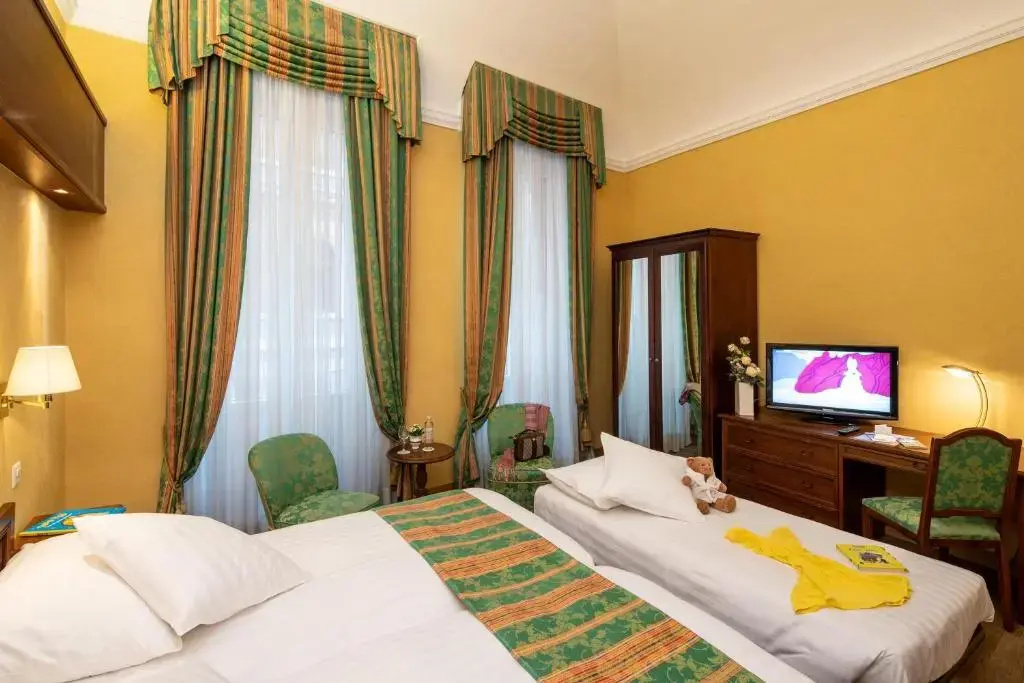 International au Lac Historic Lakeside Hotel - Chambres