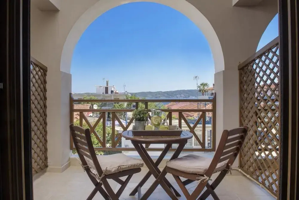 Balcony & Terrace