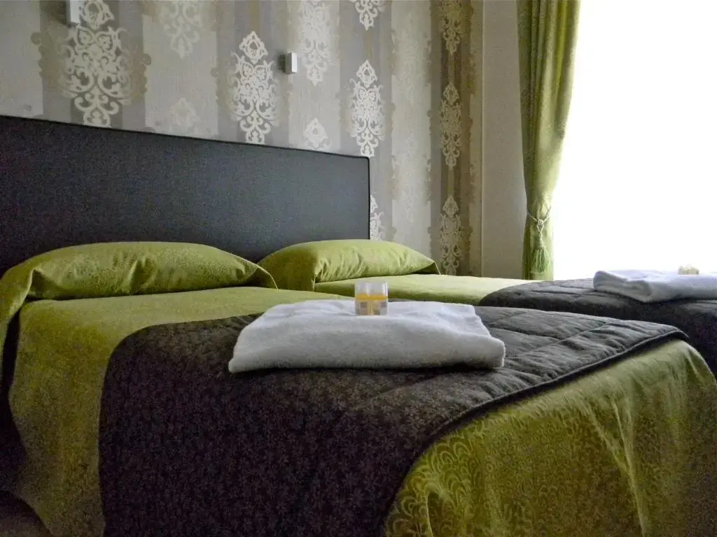 Triple room