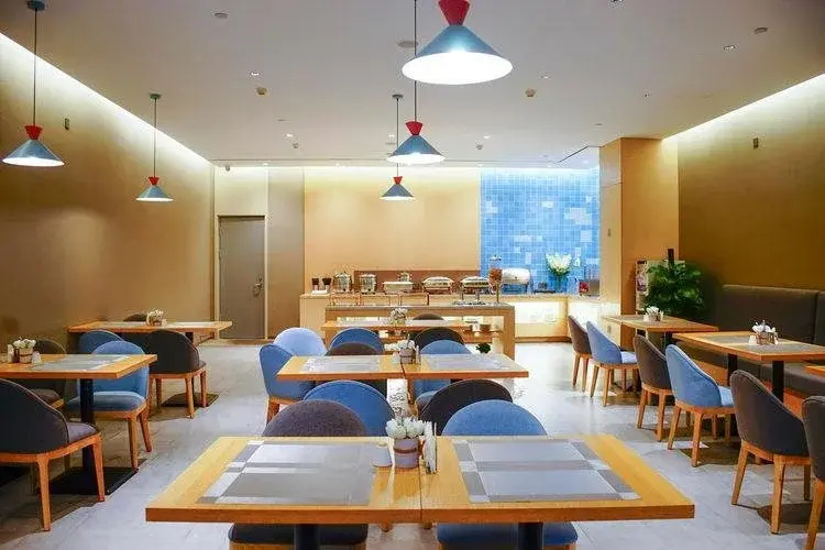 Food & Beverage