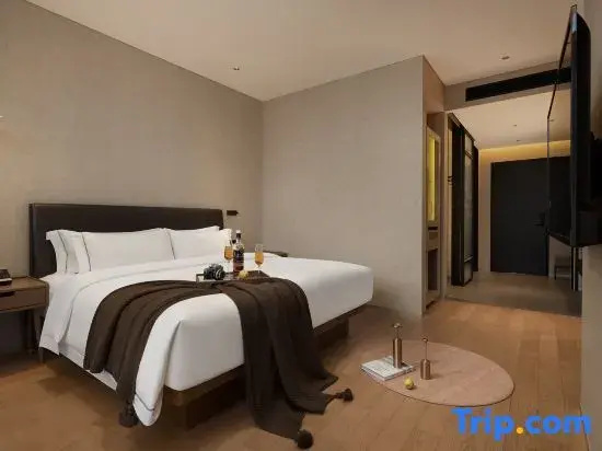Superior Double room (full double bed)