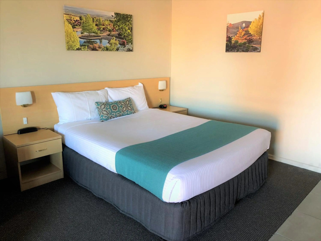 Bathurst Motor Inn — 4