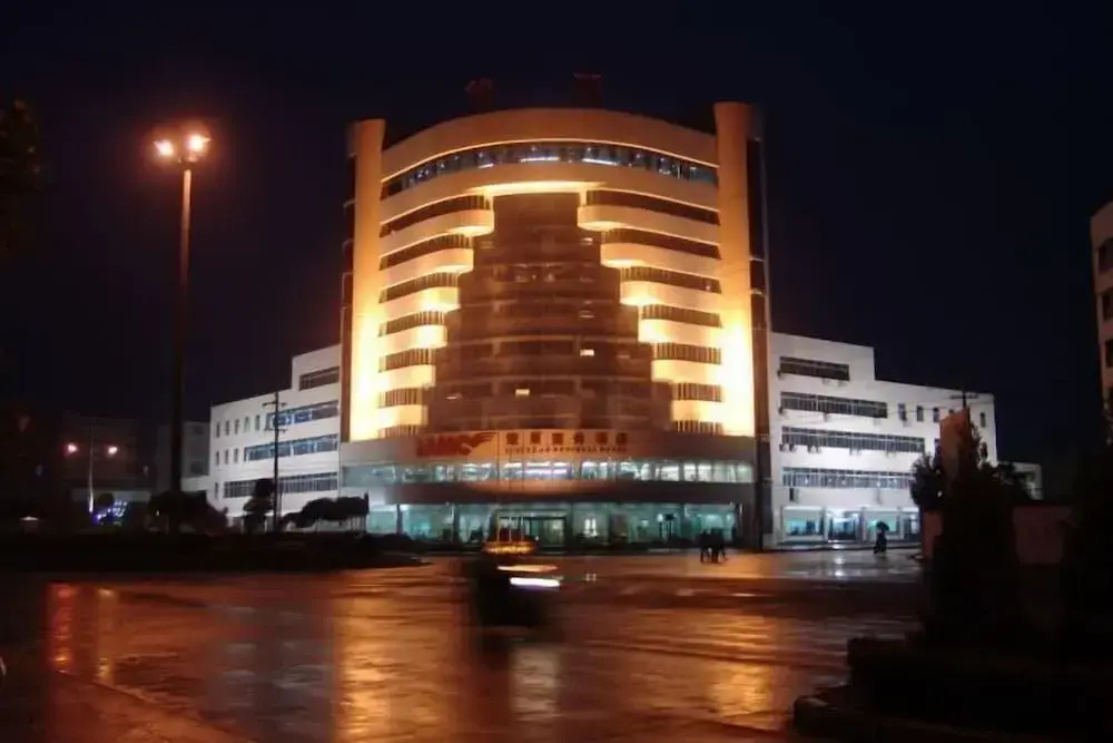 Liaoyuan Business Hotel