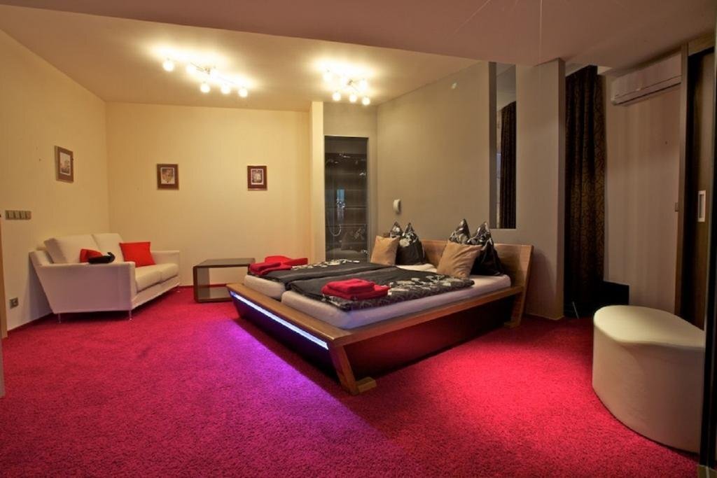 Hotel garni Klaret by null