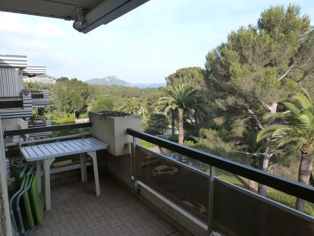 Apartment With one Bedroom in Saint-raphaël, With Wonderful sea View,