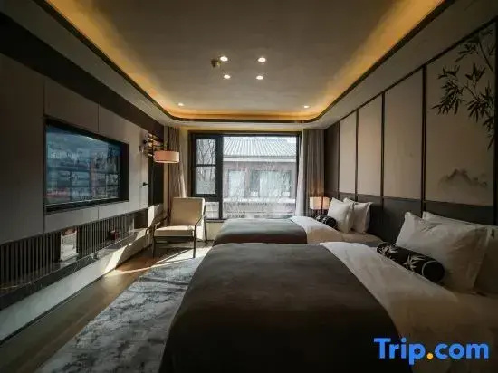 2 Bedrooms Villa