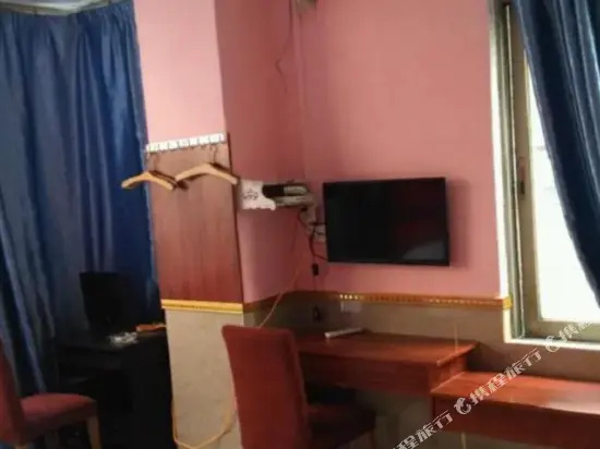 Deluxe Double room (full double bed)