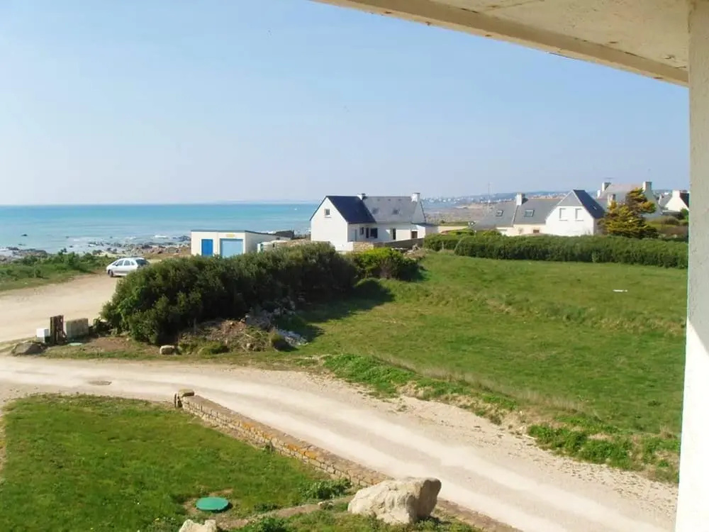 House With 3 Bedrooms in Plozévet, With Wonderful sea View, Furnished Garden and Wifi