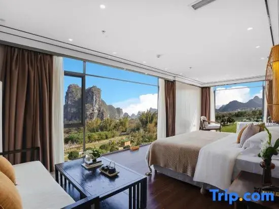 Family Suite with balcony and with river view