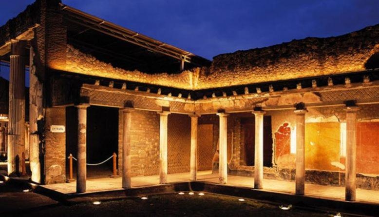 DOMUS GAUDIO near Oplonti ruins