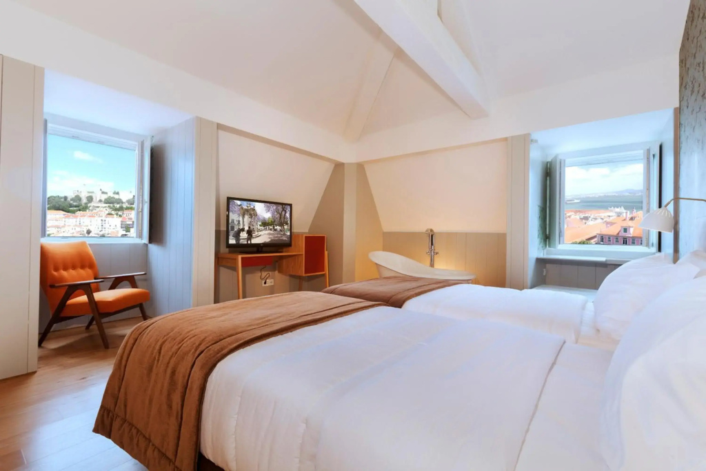 Lisboa Carmo Hotel, Lisabona — 7