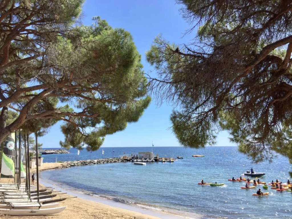 Beach & Waterfront