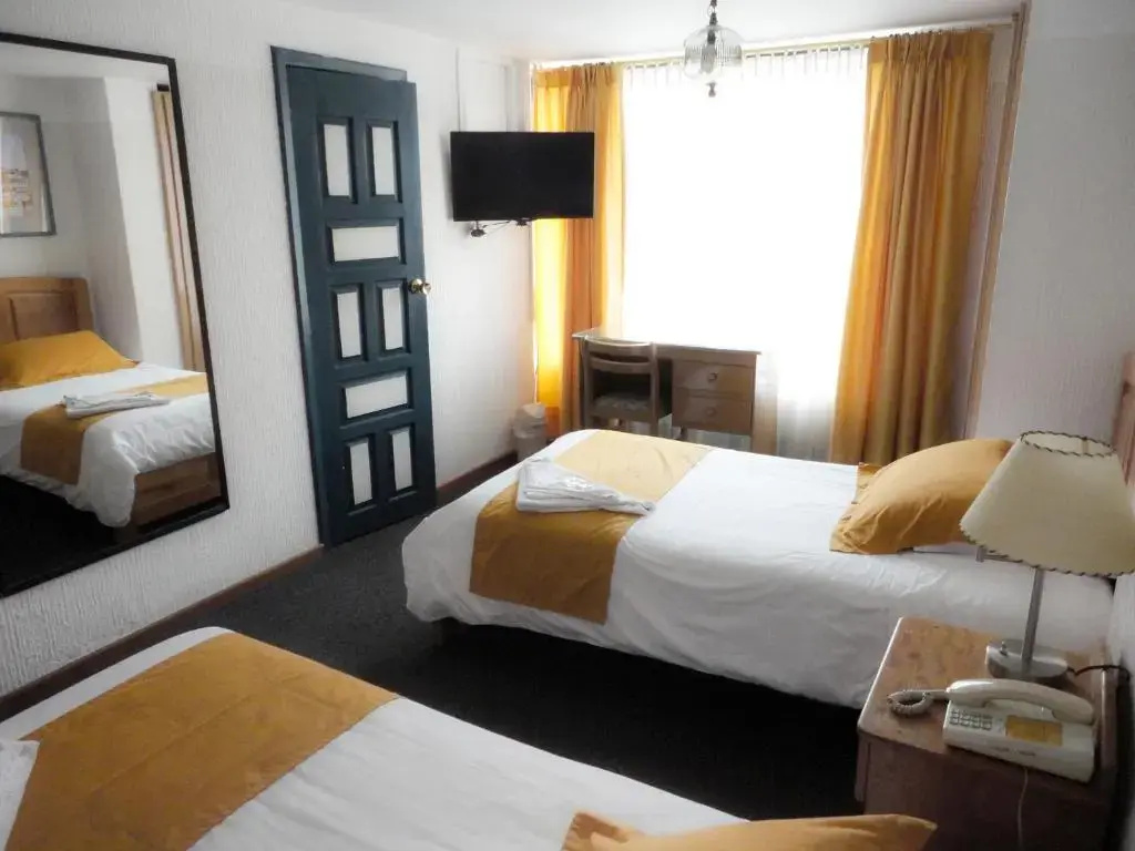 Standard Double room (full double bed)