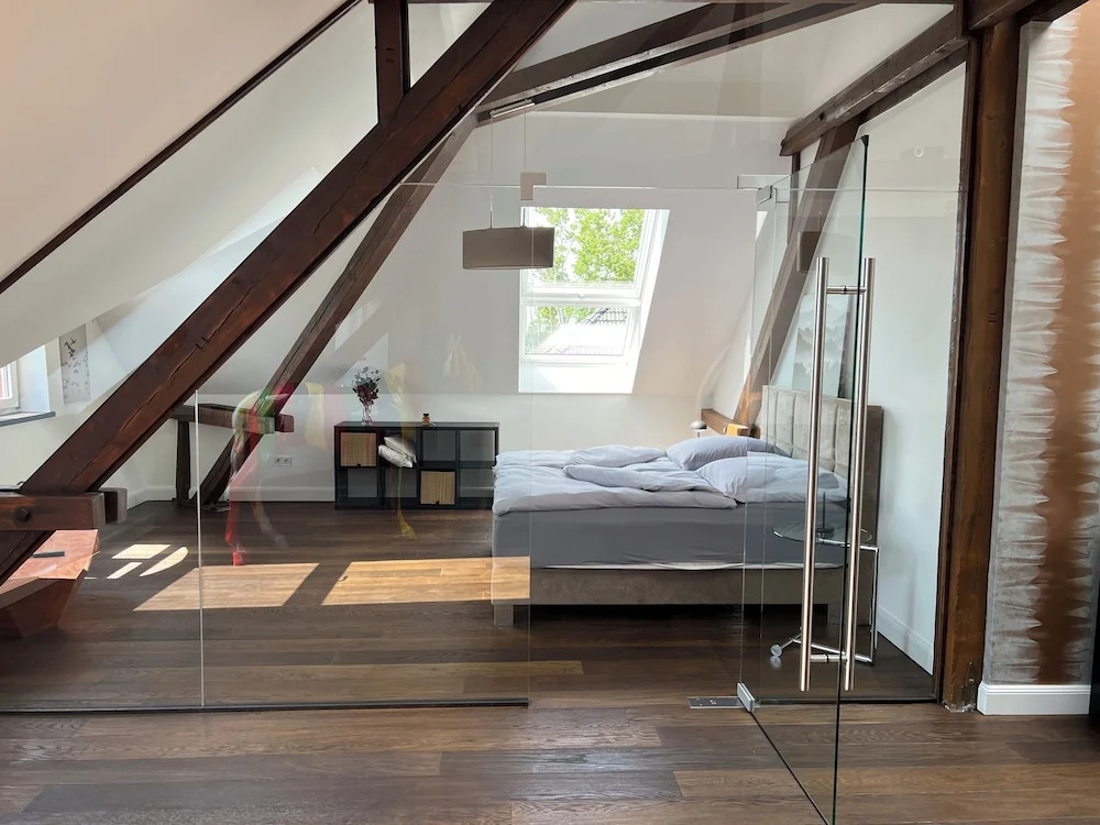 Manor house with pool — 3