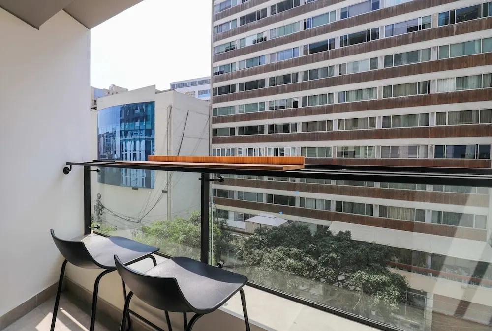 w Top Cozy 3BR With Balcony in Miraflores