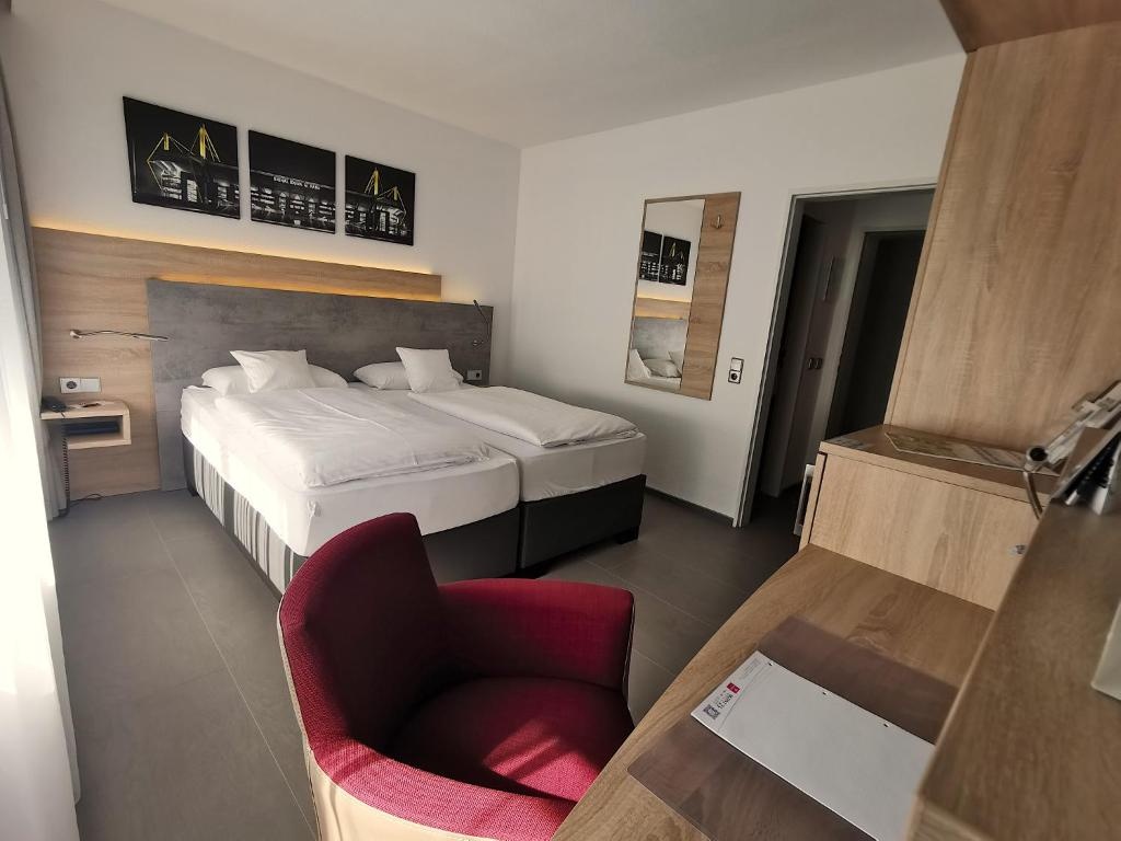 Standard Double room (full double bed) (king size bed)