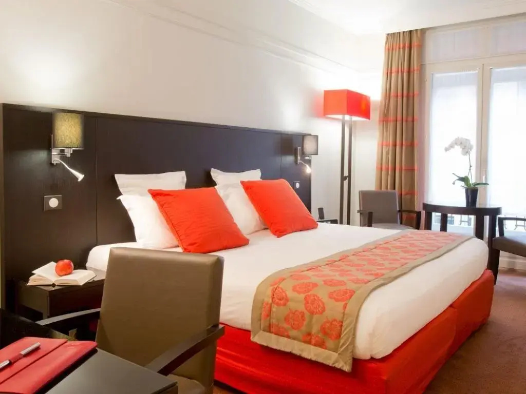 Hotel California Champs Elysees 34
