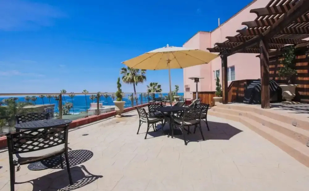 Beach & Waterfront