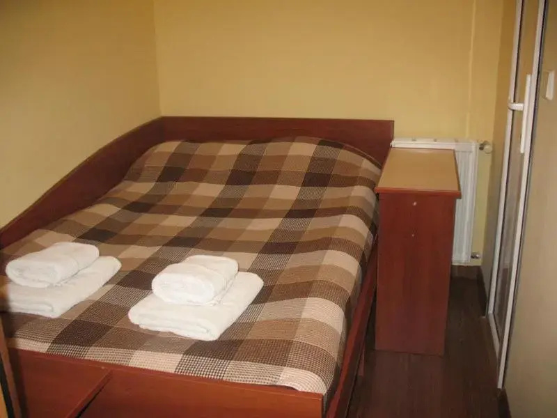 Economy room