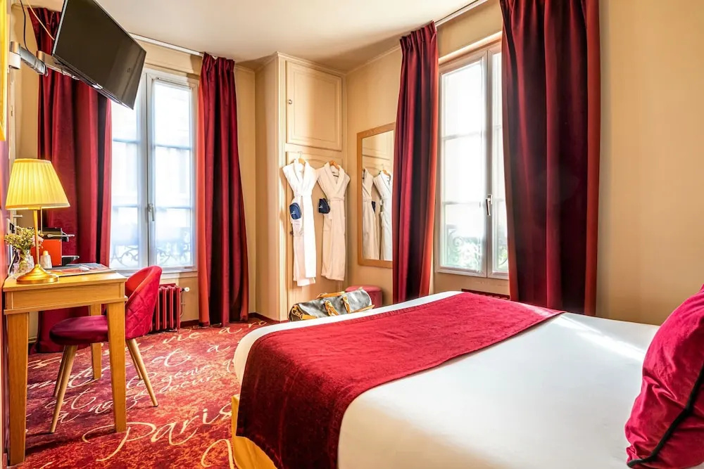 Hotel Romance Malesherbes by Patrick Hayat 80