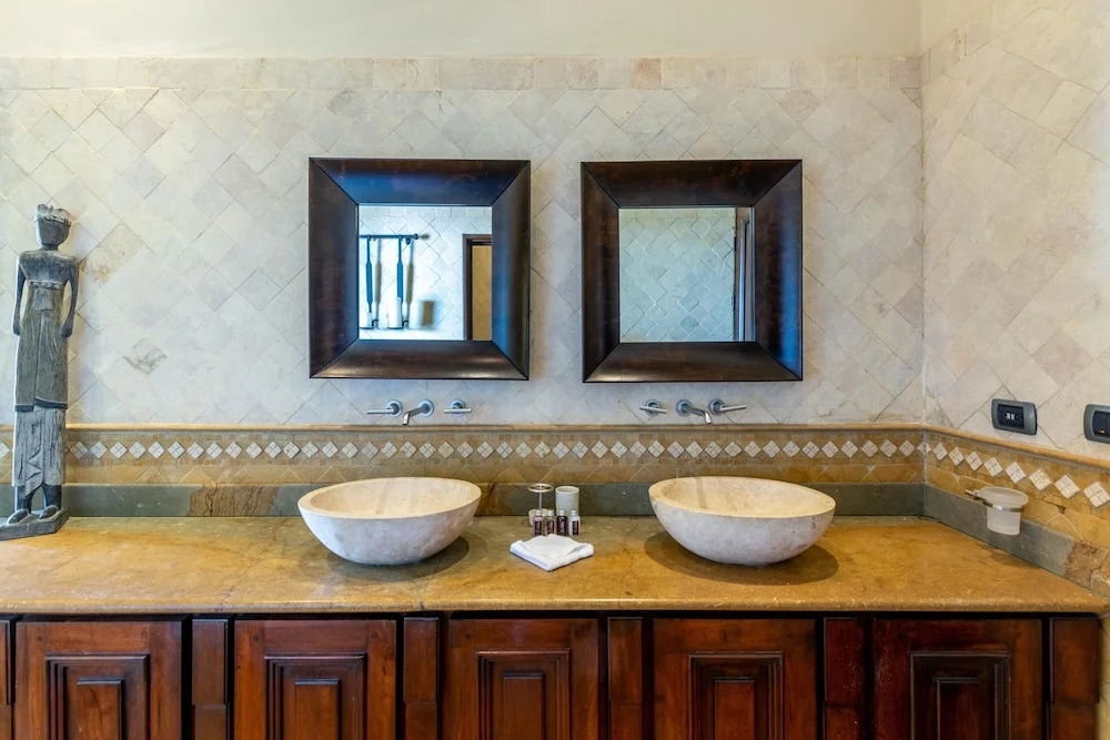 Mediterranean-Style Flamingo Mansion Offers The Ultimate In Beachfront Luxury