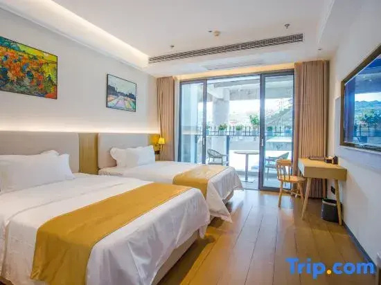 Standard room with river view