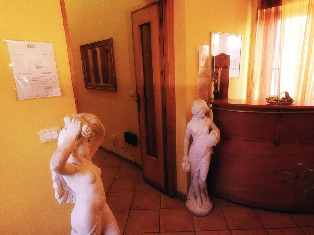 Hotel photo 12