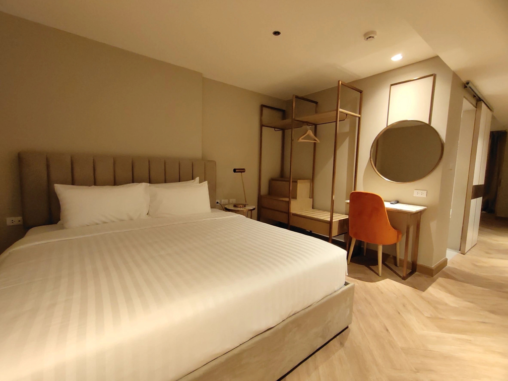 Отель Away Bangkok Riverside Kene в Бангкоке