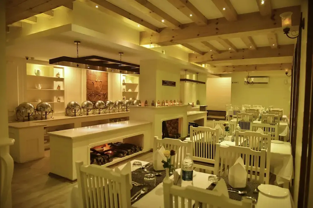 Food & Beverage