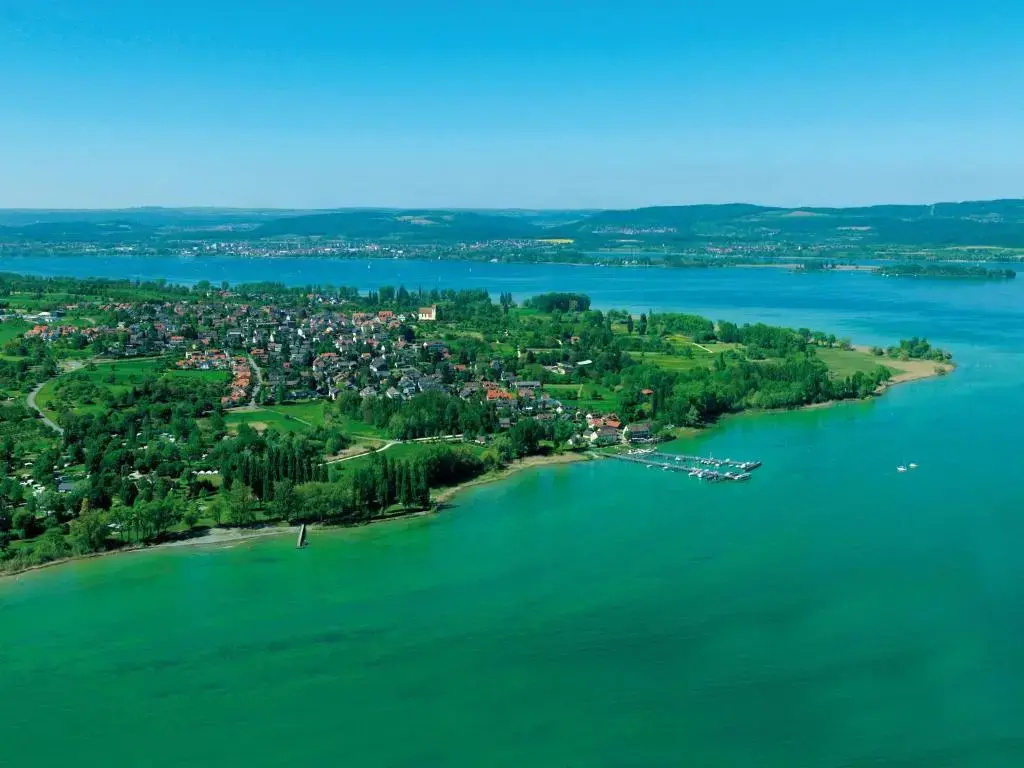 Beach & Waterfront