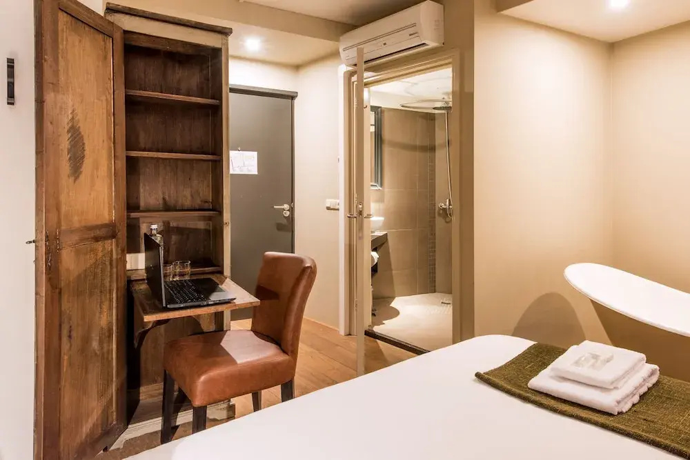 Standard Double room (full double bed)