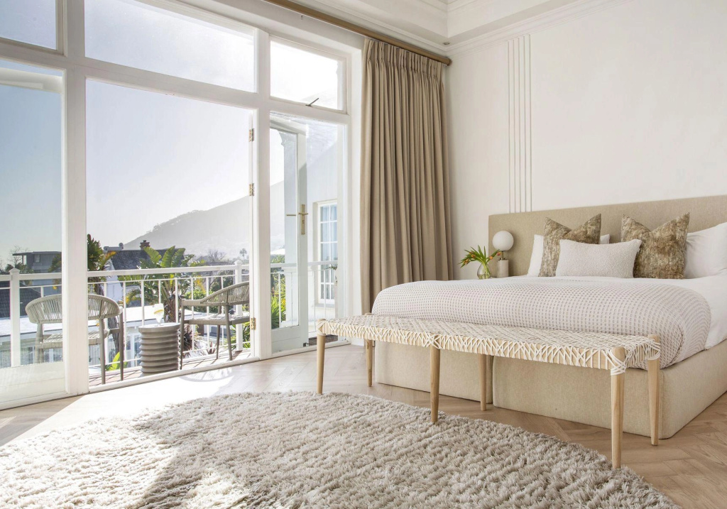 The Clarendon - Fresnaye