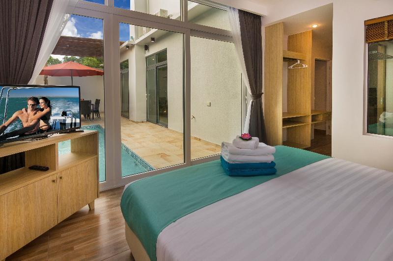 Вилла с 3 комнатами с балконом в Tropicana Pool Villa