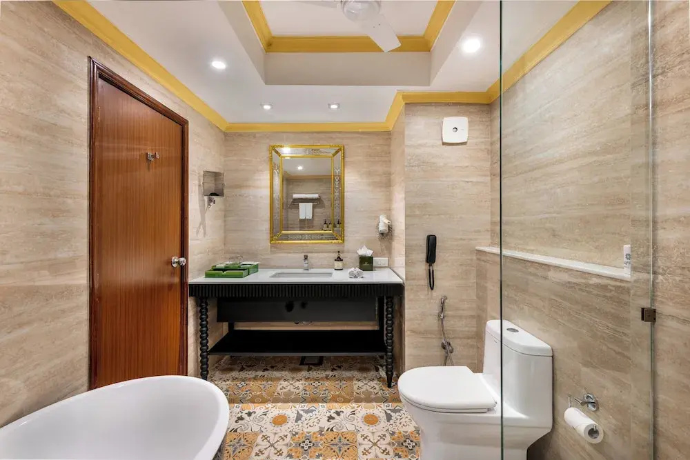 Standard Double Club room with balcony (twin beds)