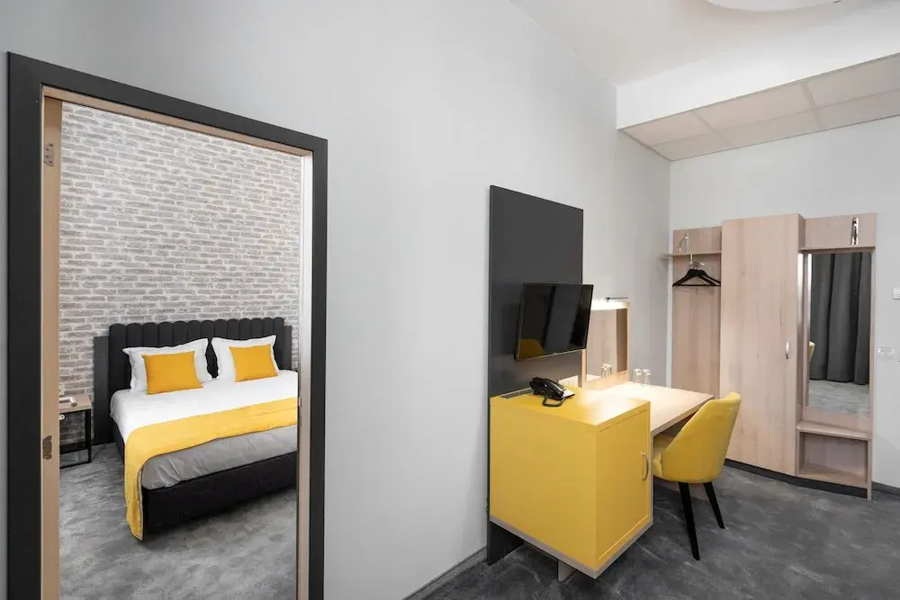 Luxury Suite