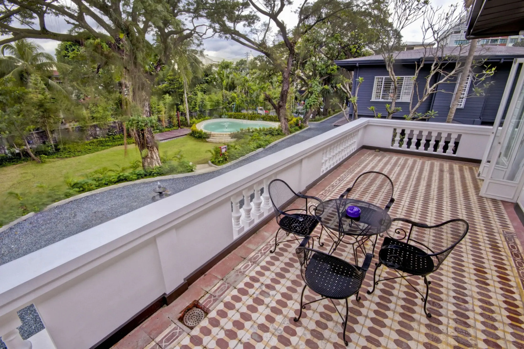 Balcony & Terrace